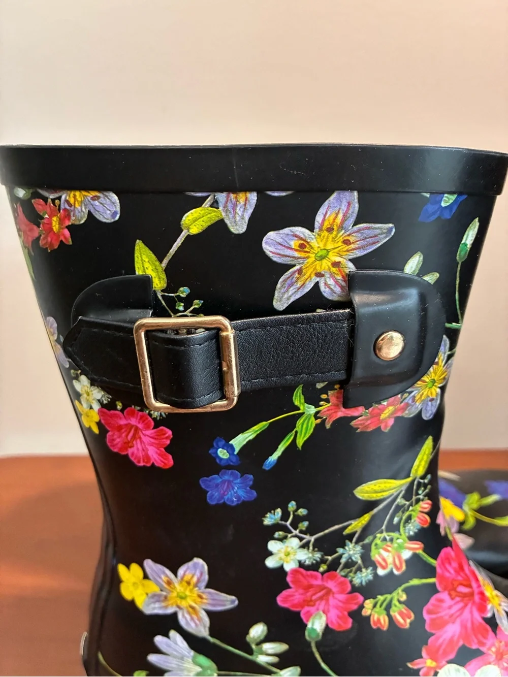Chooka Kalista Classic Mid Calf Rubber Rain Boots Black Floral Women’s Size 8